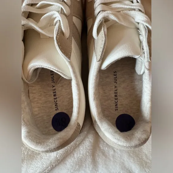 BAILEY sneakers by “Sincerly Jules” white beige shoes NWT Size 9
