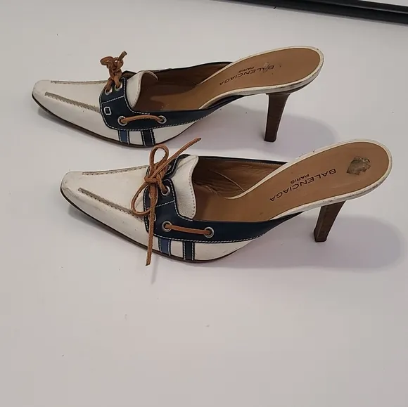Balenciaga white and Navy Blue mules Heels with Bow  and Pointed Toe size 40