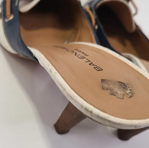 Balenciaga white and Navy Blue mules Heels with Bow  and Pointed Toe size 40