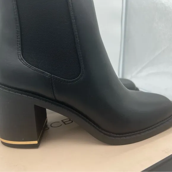BCBGeneration Boxxa Women's Heeled Chelsea Boots Black Faux Leather Size 9.5 M