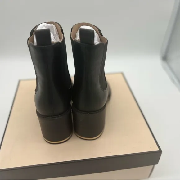 BCBGeneration Boxxa Women's Heeled Chelsea Boots Black Faux Leather Size 9.5 M