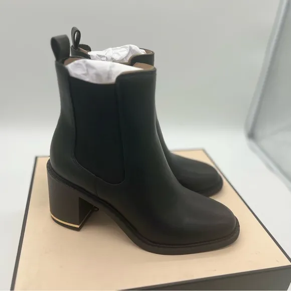 BCBGeneration Boxxa Women's Heeled Chelsea Boots Black Faux Leather Size 9.5 M