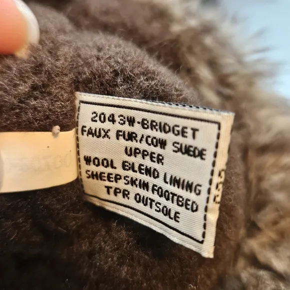 BearPaw Bridget 3.25&quot; heel faux fur boots size 5