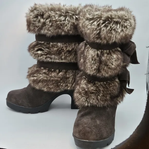 BearPaw Bridget 3.25&quot; heel faux fur boots size 5