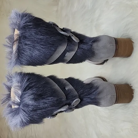 Bearpaw Madeline Gray Fog Mid Rise Boots