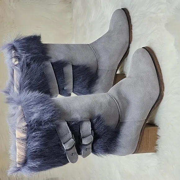Bearpaw Madeline Gray Fog Mid Rise Boots
