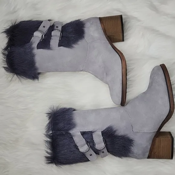 Bearpaw Madeline Gray Fog Mid Rise Boots