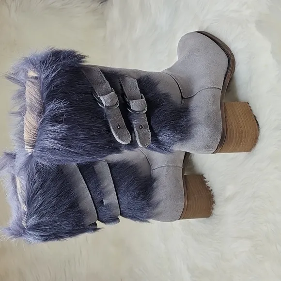 Bearpaw Madeline Gray Fog Mid Rise Boots