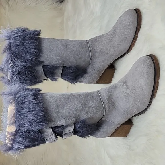 Bearpaw Madeline Gray Fog Mid Rise Boots