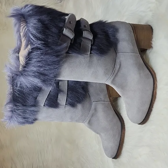Bearpaw Madeline Gray Fog Mid Rise Boots