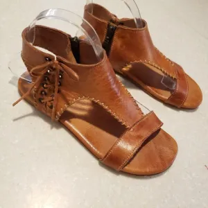 BED STU SOTO LEATHER SANDALS SIZE 8 Side Zipper Leather Comfortable Sandal Brown
