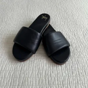 Beek Baza Slide Sandals in Black