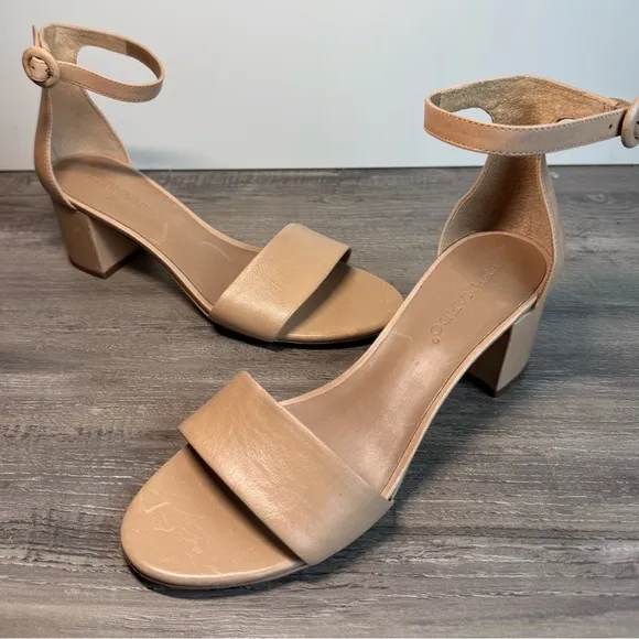 Bernardo Belinda Tan Block Heel Sandals with Ankle Strap size 9.5 $198