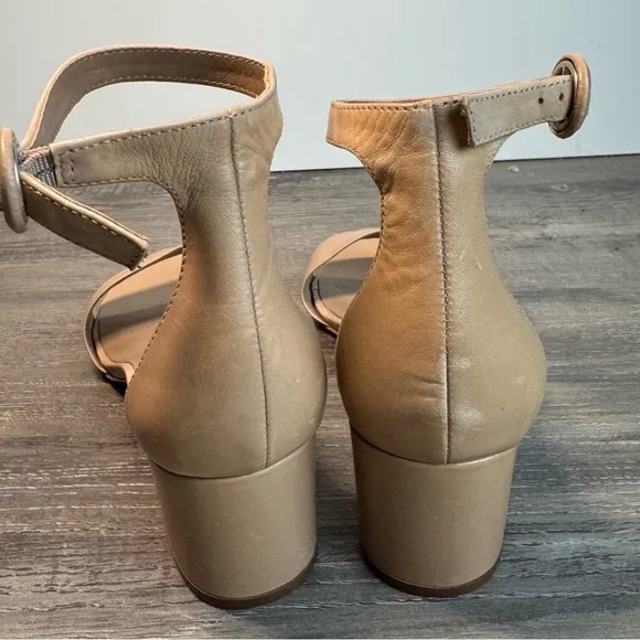 Bernardo Belinda Tan Block Heel Sandals with Ankle Strap size 9.5 $198