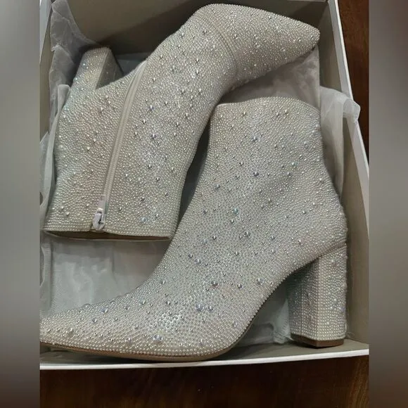Betsey Johnson Cady Rhinestone Ankle Boot Size 7.5 Ivory White Heeled Boots NIB
