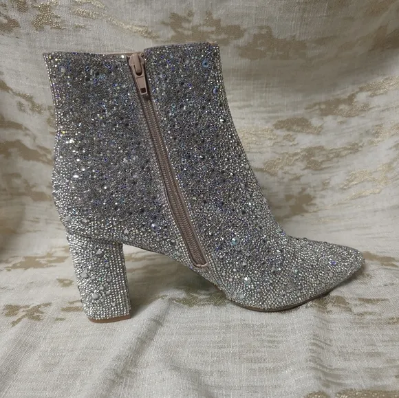 Betsy Johnson Womans Cady Rhinestone Booties Silver Sz 9