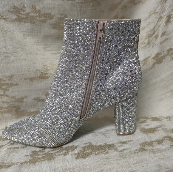 Betsy Johnson Womans Cady Rhinestone Booties Silver Sz 9