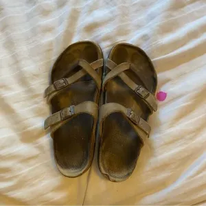 Birkenstock tan strappy sandals