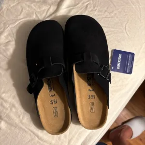 Birkenstock Women's Black Clogs