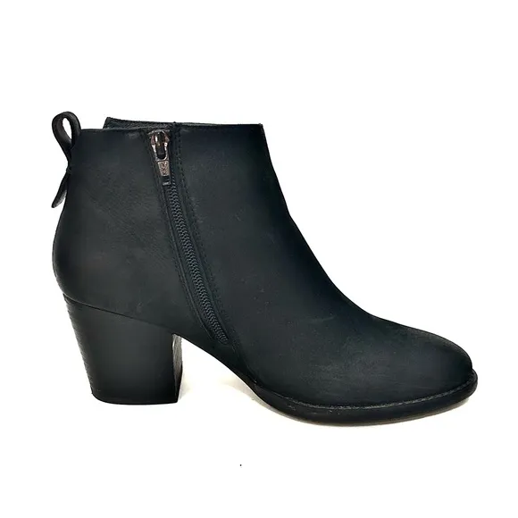 Blondo Black Nubuck Zip Ankle Boots