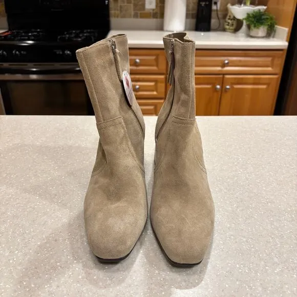 Blondo Salome Women's Size 9.5M Taupe Suede Waterproof Booties Fashion Boots