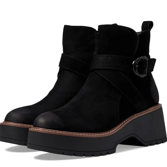 Blondo Women’s Giovanni Ankle Fashion Boot Size 8