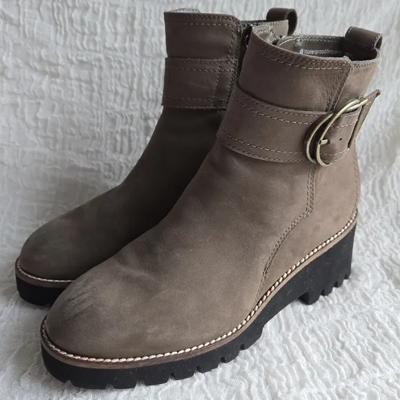 Blondo Women's Waterproof Dagger Fashion Boot, Dark Taupe Suede Sz7 ankle boots