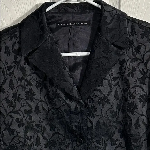 Bloomingdales   Tahari women's blazer, black on black floral, size 8. Holidays!