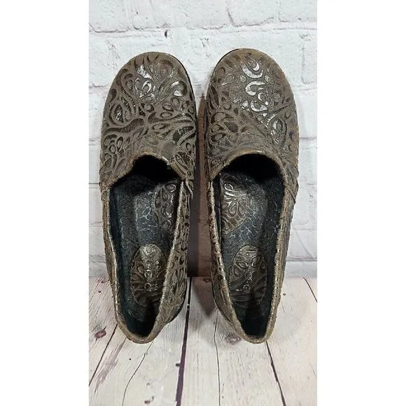 Boc Born Concept Brown Tooled Clogs Slip On Flats Women's Shoe Size 7