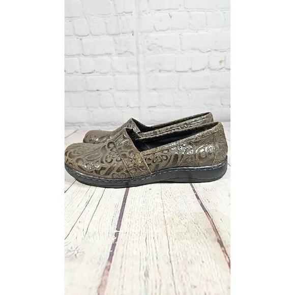 Boc Born Concept Brown Tooled Clogs Slip On Flats Women's Shoe Size 7