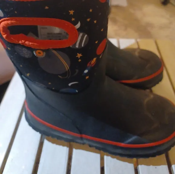 BOGS KIDS CLASSIC SPACE BOOT SIZE YOUTH SIZE 1