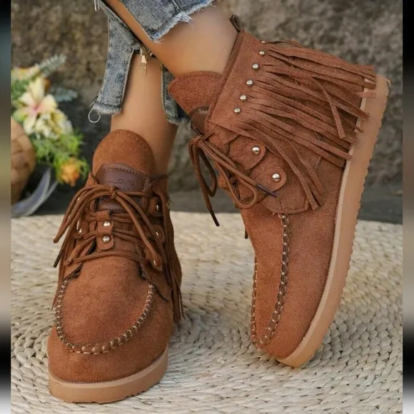 Boho Style Studded Fringe Decorated Handmade Stitched Two-Tone Sole Casual Boots