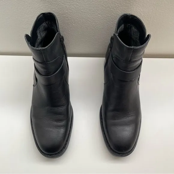 Born Tori leather Boots size 8 black cross strap bootie basic heeled motorcycle