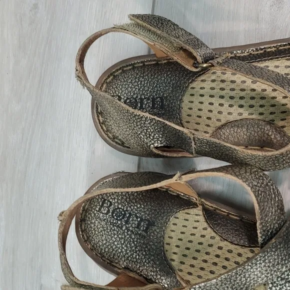Born Women Comfort Leather Strappy Flats Sandals shoes sz 6
