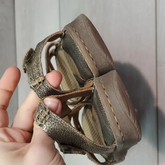 Born Women Comfort Leather Strappy Flats Sandals shoes sz 6