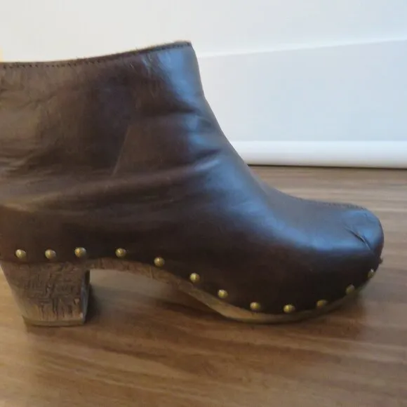 BOSABO Brown Leather Studded Clog Booties Boots Grandma Boho - Size US 6