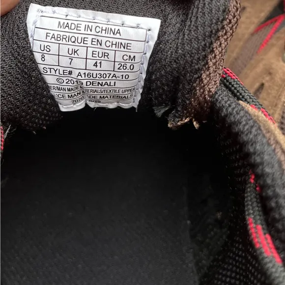 Brand new Denali day hiking shoes