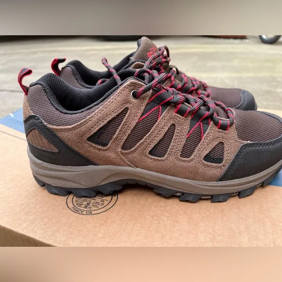 Brand new Denali day hiking shoes