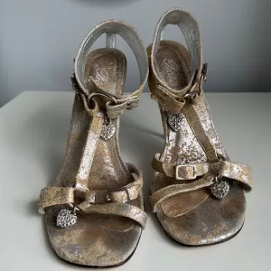 Bridget sandals