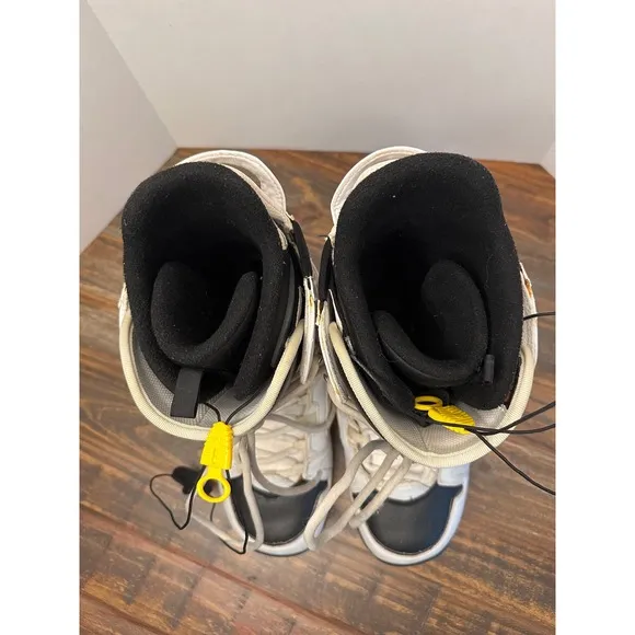 Burton Freestyle Snowboard Boots Imprint 2 White Black Mens Size 14