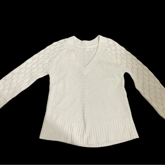 By Anthropologie creamy ivory v neck sweater S cable knit design pointelle