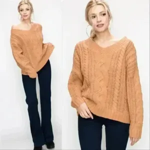 CABLE KNIT OVERSIZED SWEATER