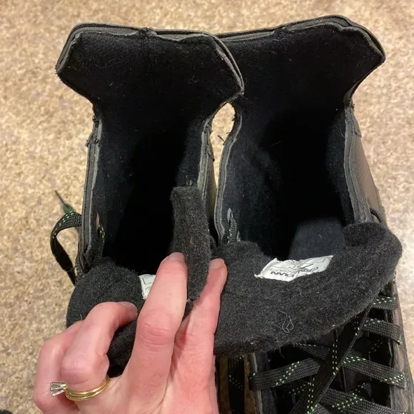 Canadian X-Lite Ice Skates JR7  Junior Size 7 Hockey Skates