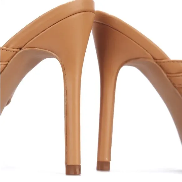 Cape Robbin Women's Dejavu Chain Nude Heels