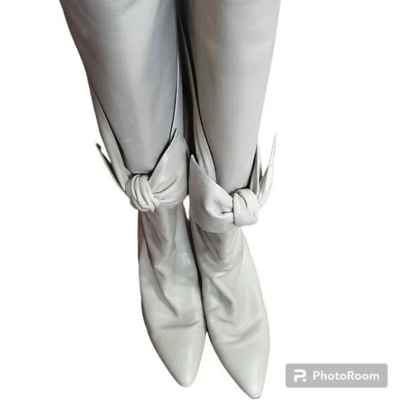 Casadei Bow Front Cream Heeled Boots Sz 8 Italian Leather Knee-High Quiet Luxury