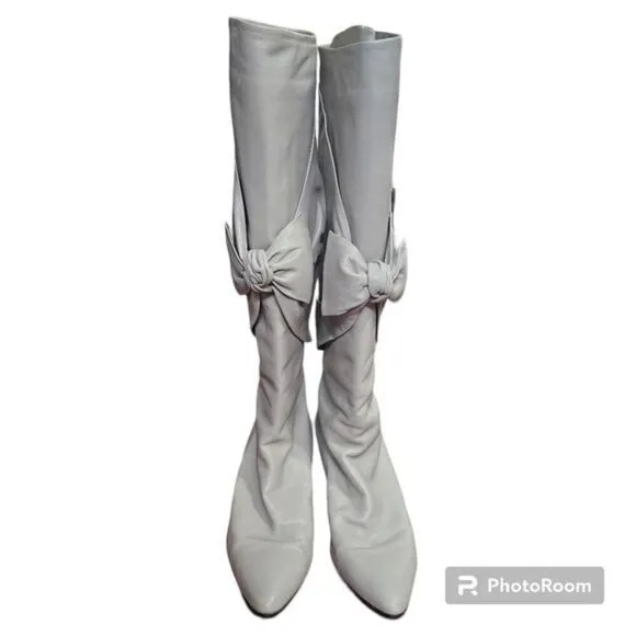Casadei Bow Front Cream Heeled Boots Sz 8 Italian Leather Knee-High Quiet Luxury