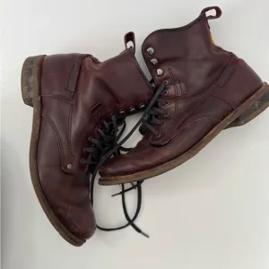 Caterpillar CAT Orson P716725 Leather Combat Boots 10 Distressed Oxblood Work