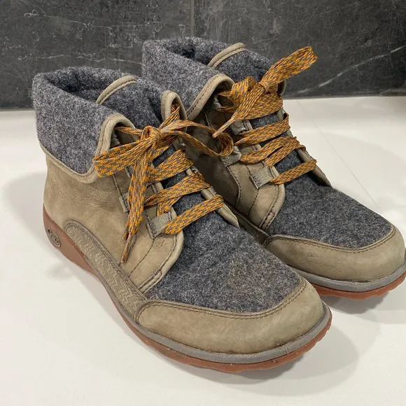 Chaco Women’s Nickel Gray Waterproof Leather Barbary Lace Up Ankle Boots Size 7.