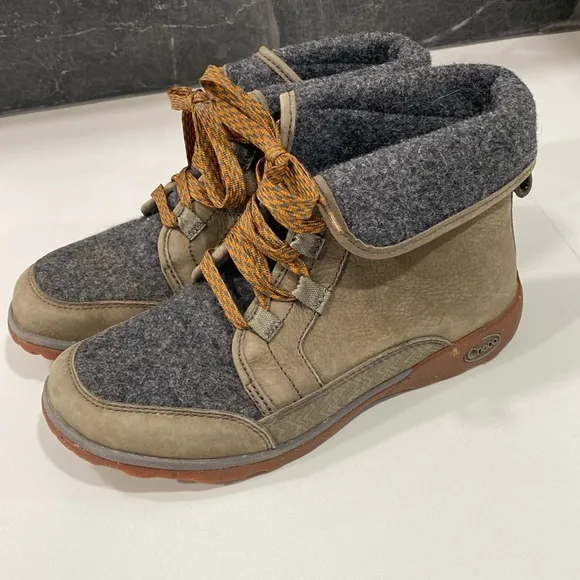 Chaco Women’s Nickel Gray Waterproof Leather Barbary Lace Up Ankle Boots Size 7.
