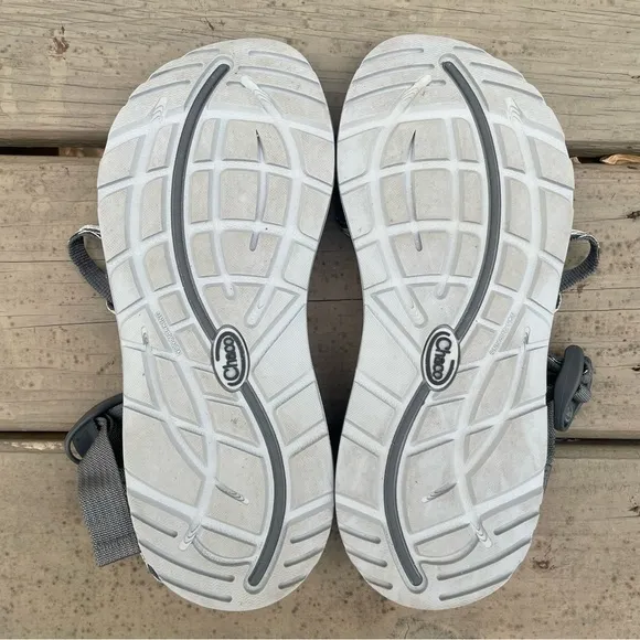 Chaco ZX2 gray Classic sandals size 8